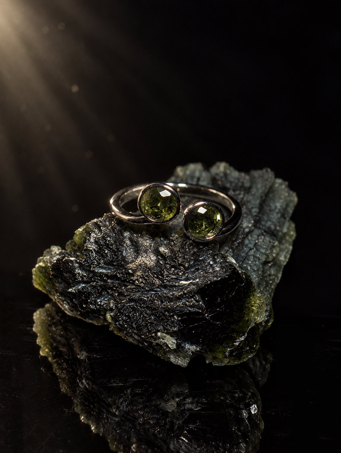 Moldavite Duality Ring