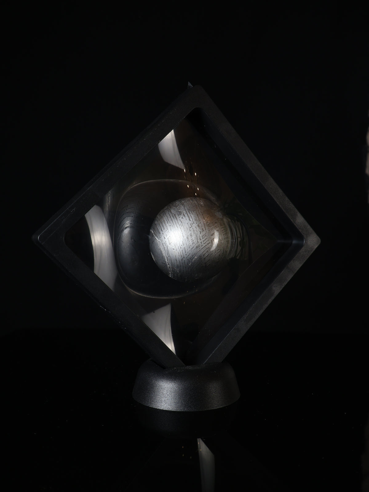 Aletai meteorite sphere, 340g
