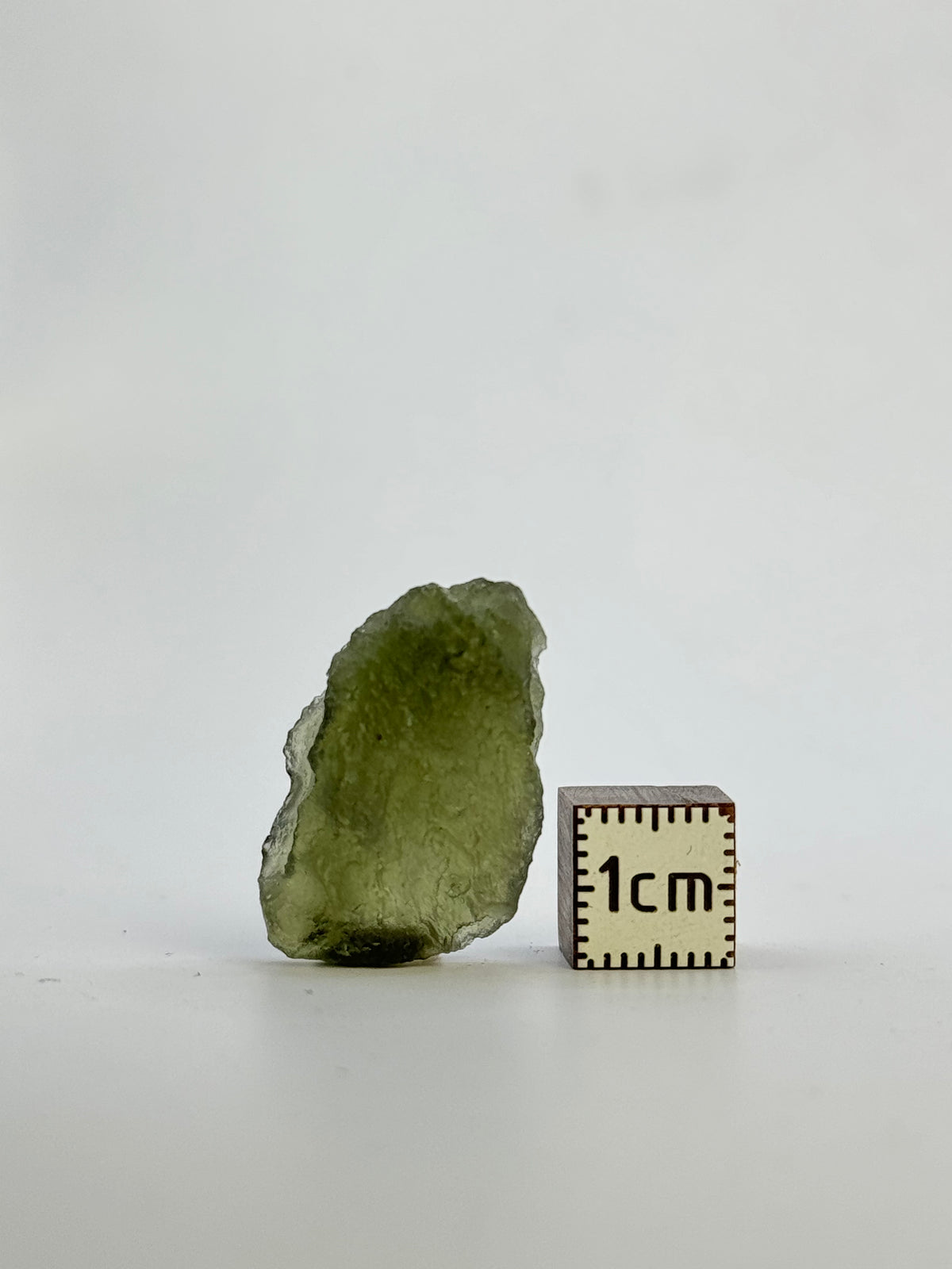 RAW MOLDAVITE, CZECH REPUBLIC. 3,37 GRAMS.