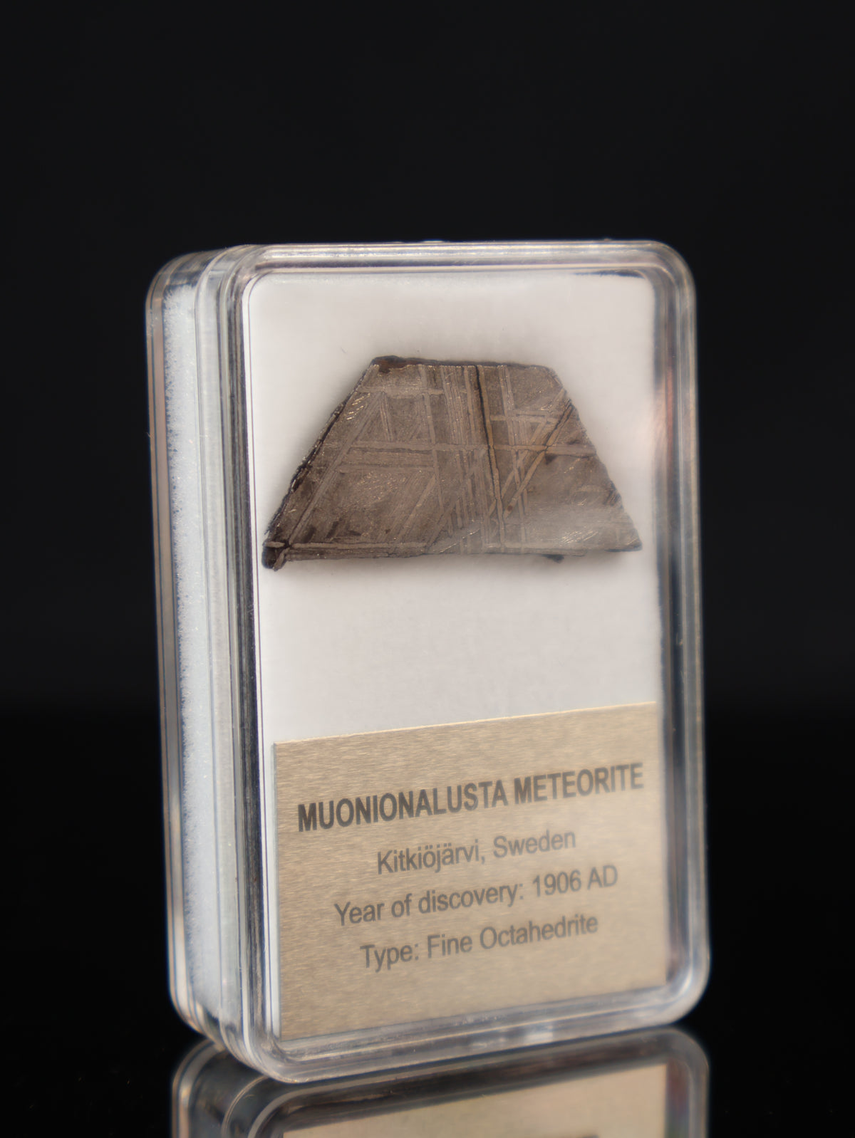 MUONIONALUSTA METEORITE, SWEDEN. DISPLAY BOX. 7 GRAMS.