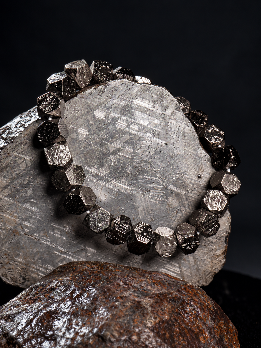 MUONIONALUSTA METEORITE DARK CORE BRACELET