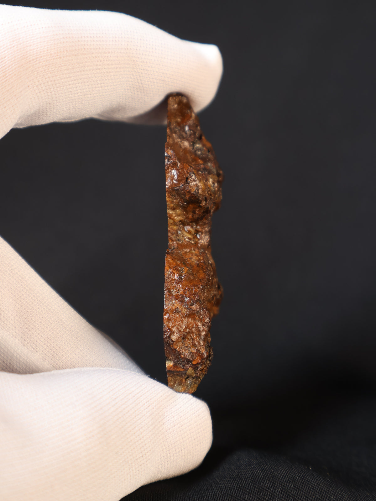 SEYMCHAN METEORITE, MAGADAN REGION, RUSSIA. 35,2 GRAMS END-CUT.