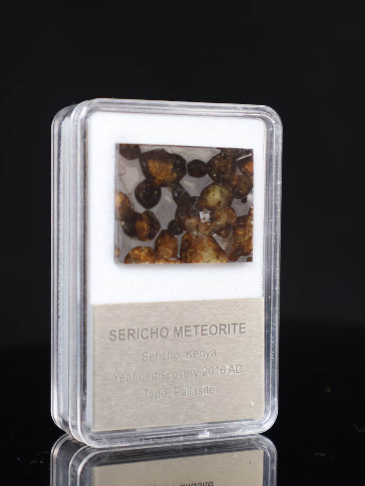 SERICHO METEORITE, KENYA. DISPLAY BOX. 5 GRAMS.