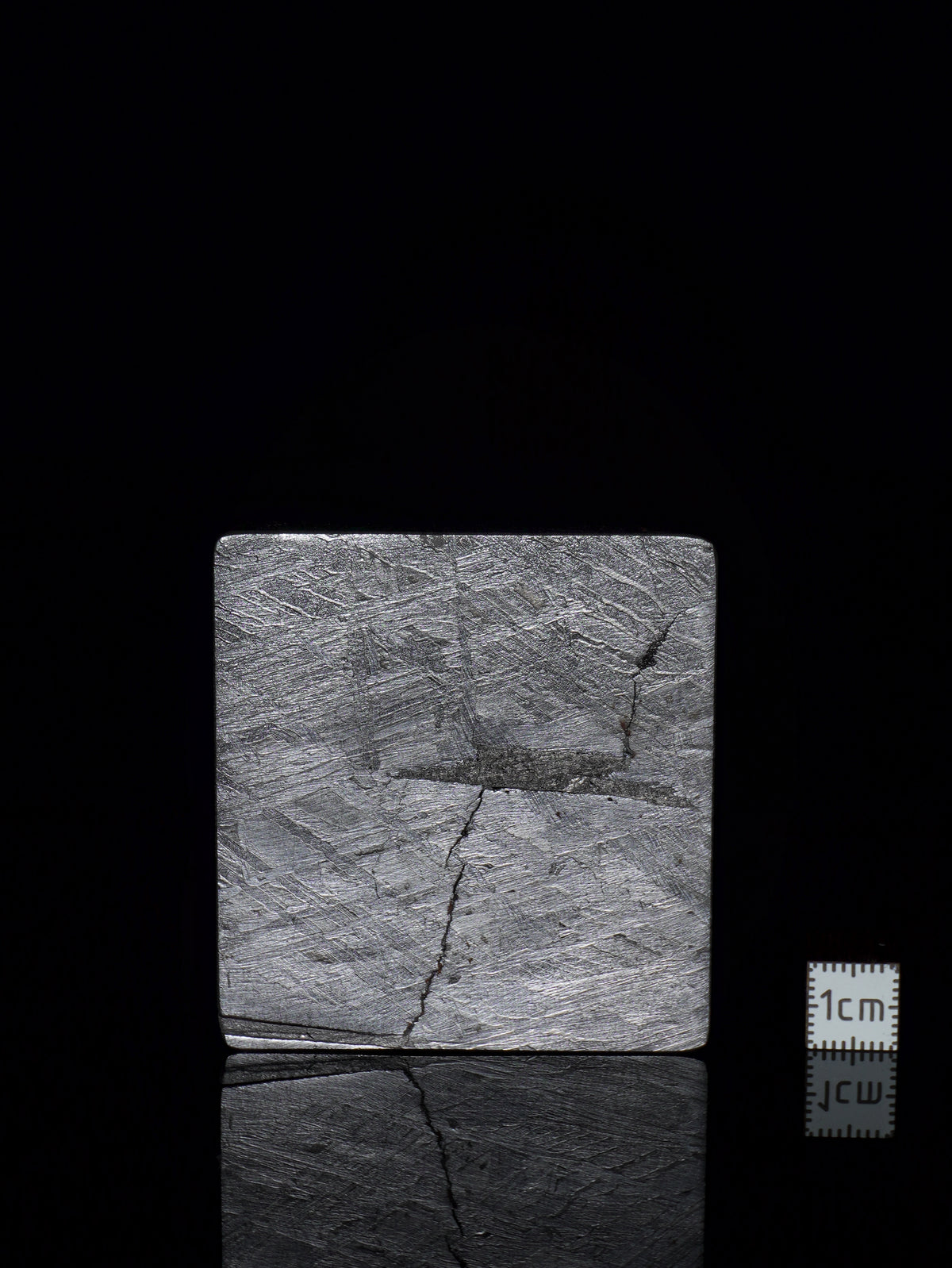 Aletai meteorite, Gobi Desert, China. 107,16 grams.