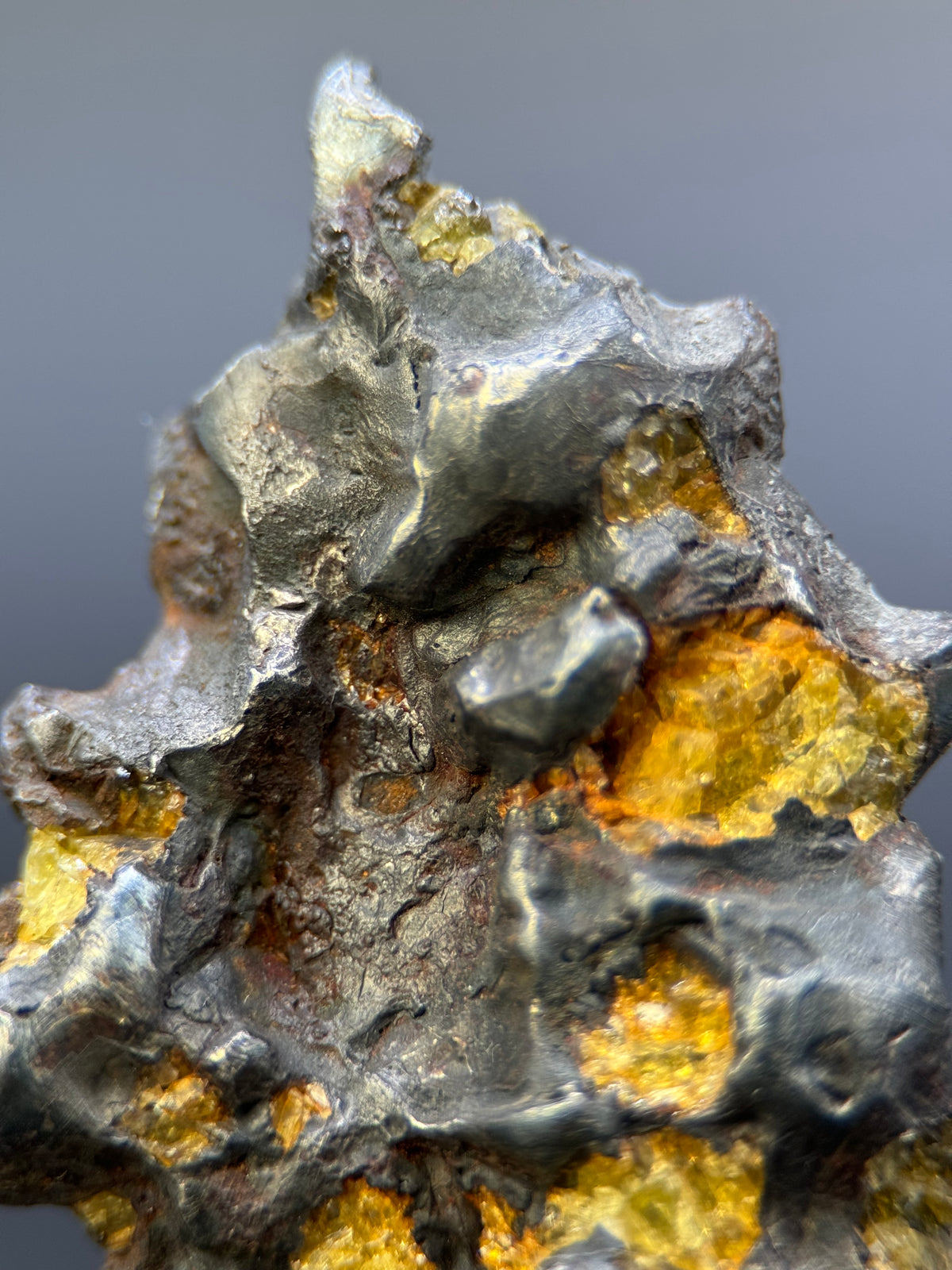 IMILAC PALLASITE METEORITE, END CUT, CHILE. 25,36 GRAMS.
