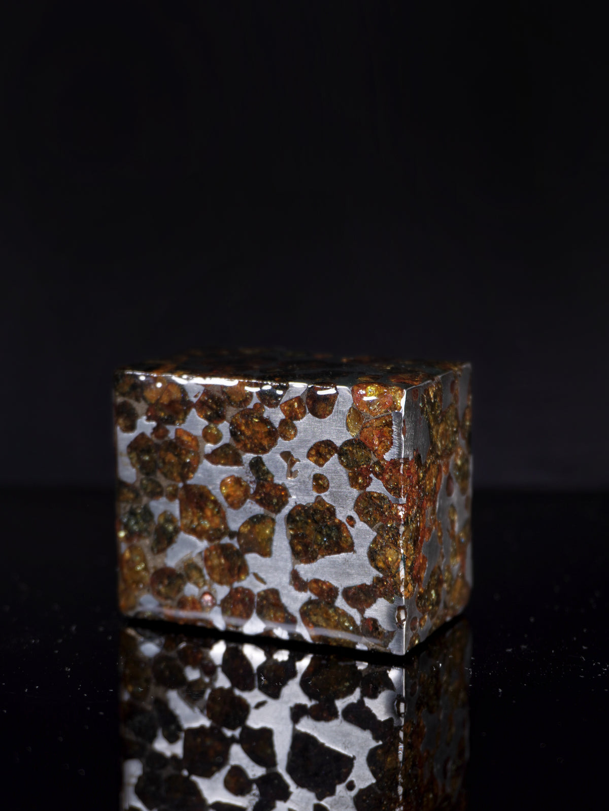 SERICHO PALLASITE METEORITE, KENYA. 264 GRAMS CUBE