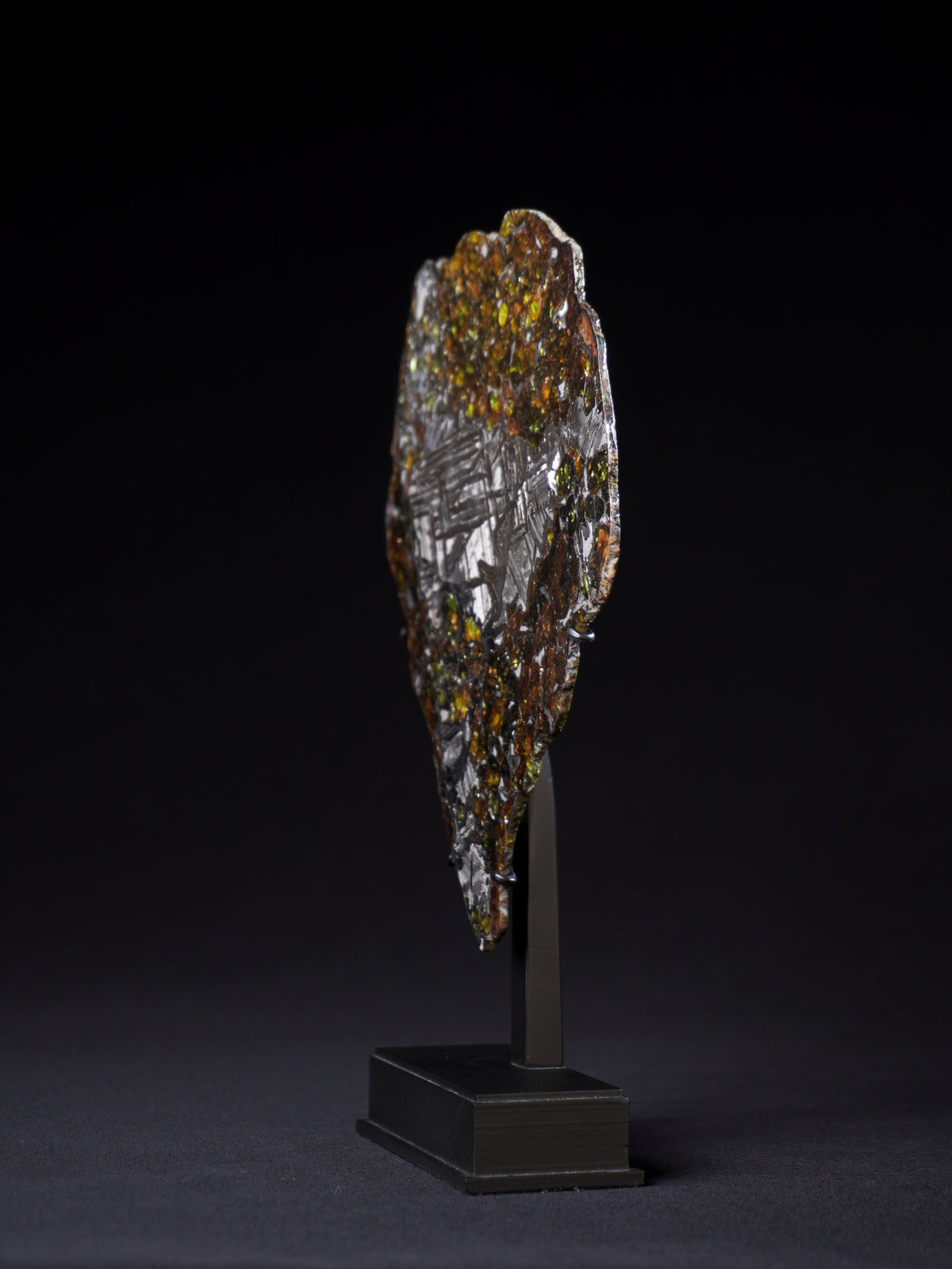 SEYMCHAN METEORITE, MAGADAN REGION, RUSSIA. 187 GRAMS.