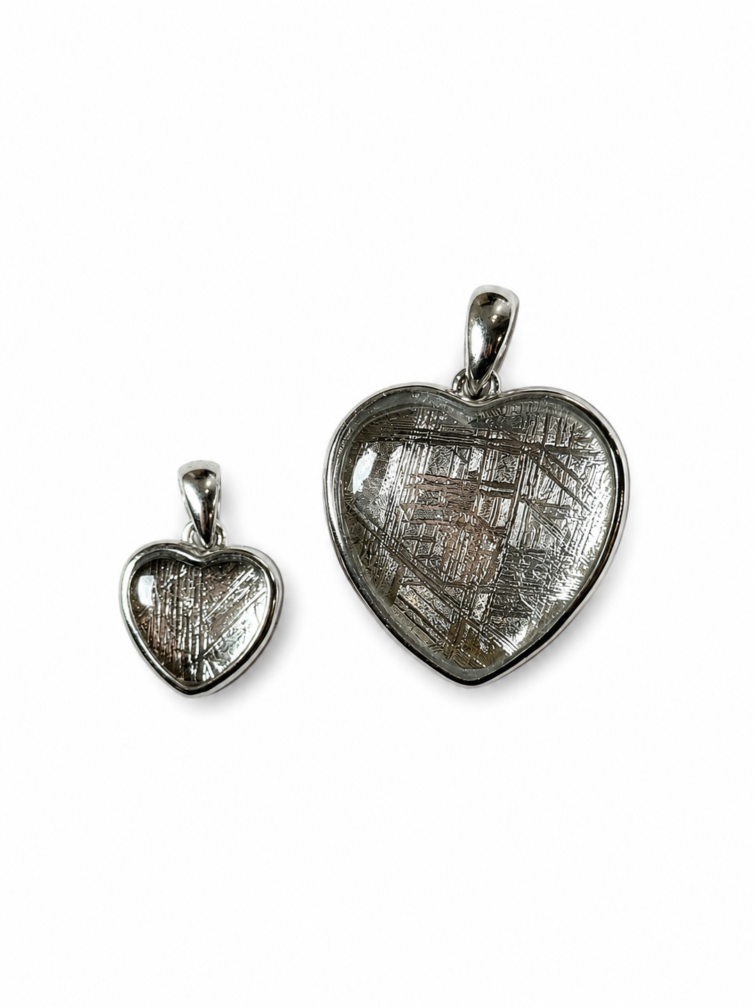 Muonionalusta Meteorite Heart pendant