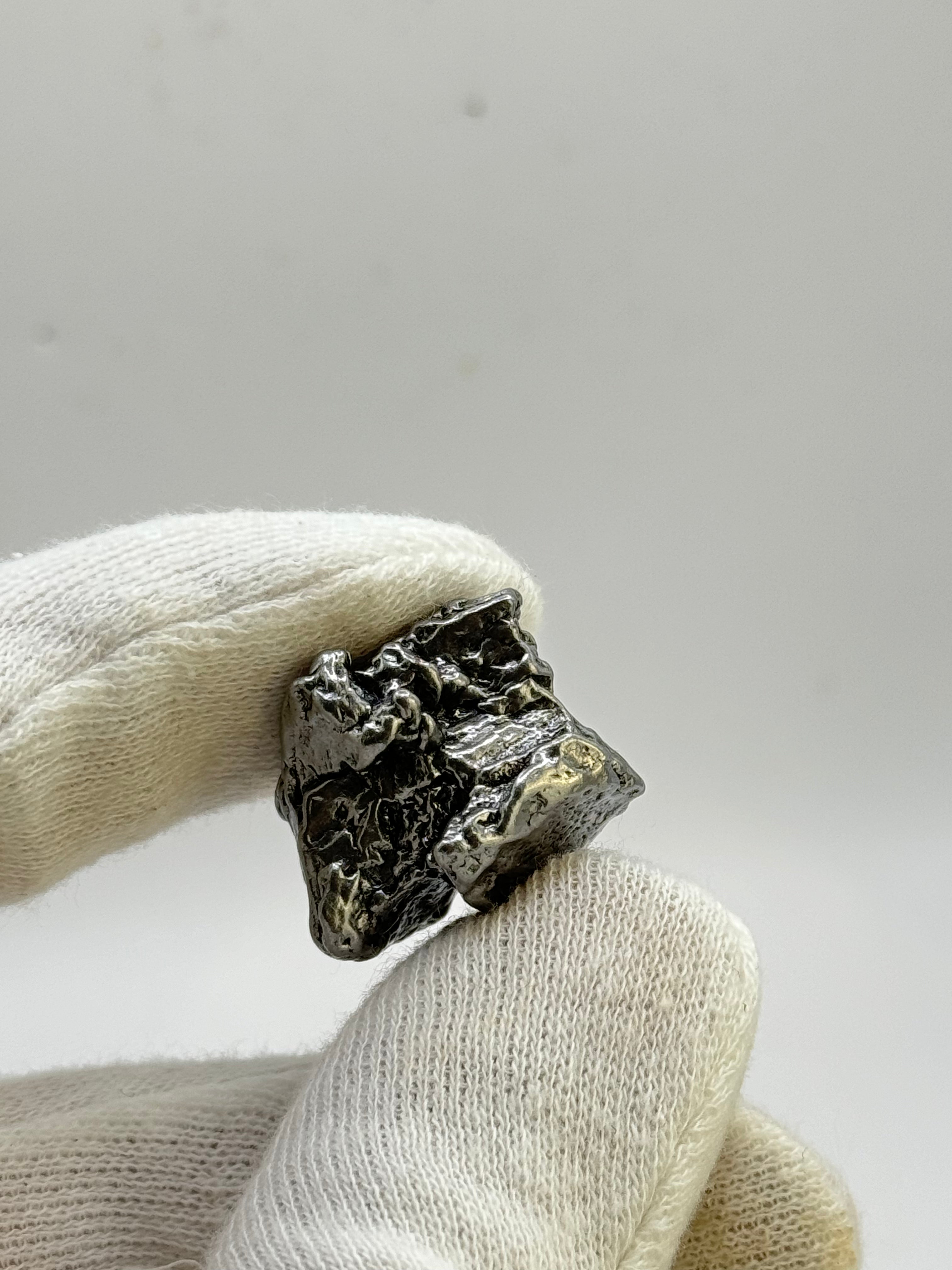 CAMPO DEL CIELO METEORITE, SOUTH AMERICA. 25,88 GRAMS.