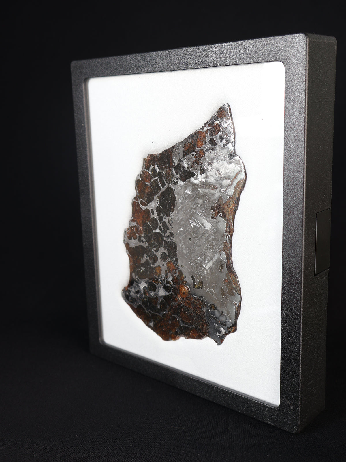 SEYMCHAN METEORITE, MAGADAN REGION, RUSSIA. 97,6 GRAMS.