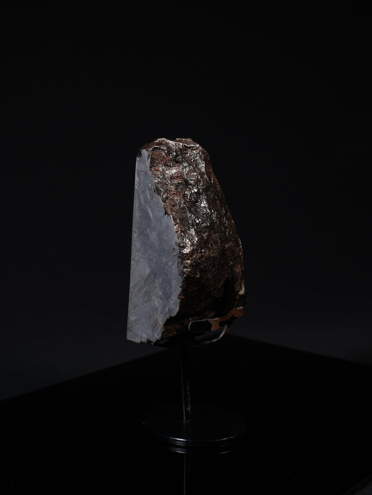 MUONIONALUSTA METEORITE, SWEDEN. 628 GRAMS END-CUT.