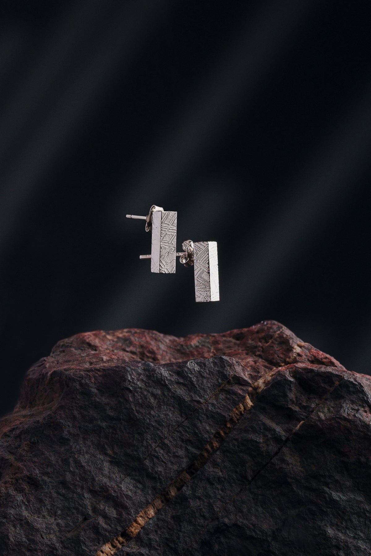 Muonionalusta meteorite Cosmic Pillars earrings