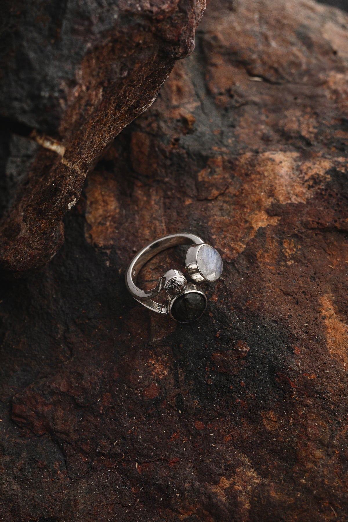 Ring Universe, with Muonionalusta meteorite, moon stone and amethyst.