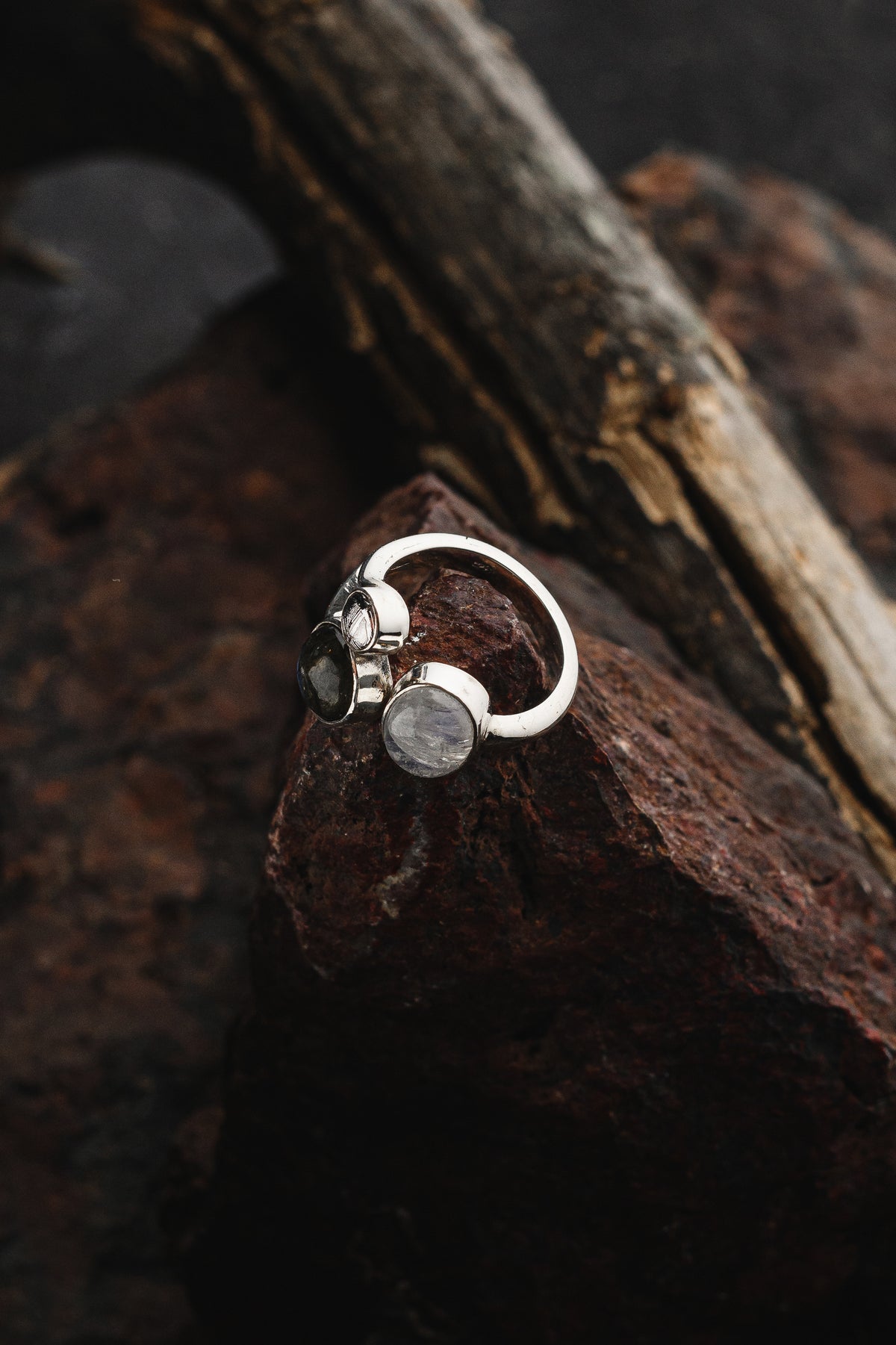 Ring Universe, with Muonionalusta meteorite, moon stone and amethyst.