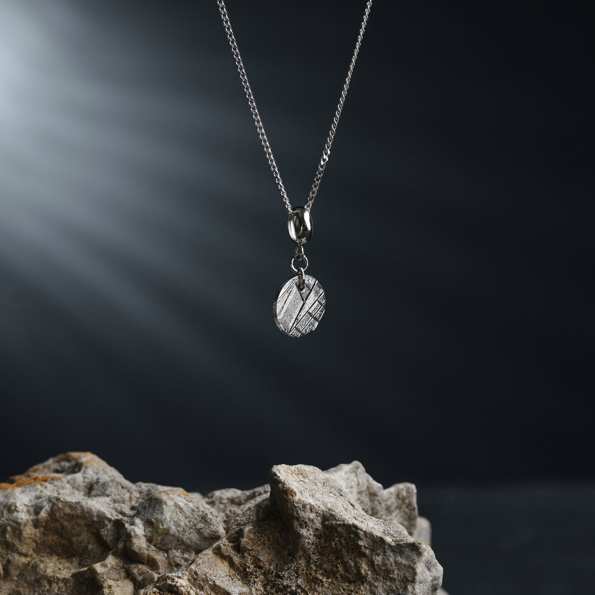 Muonionalusta meteorite Sirius pendant