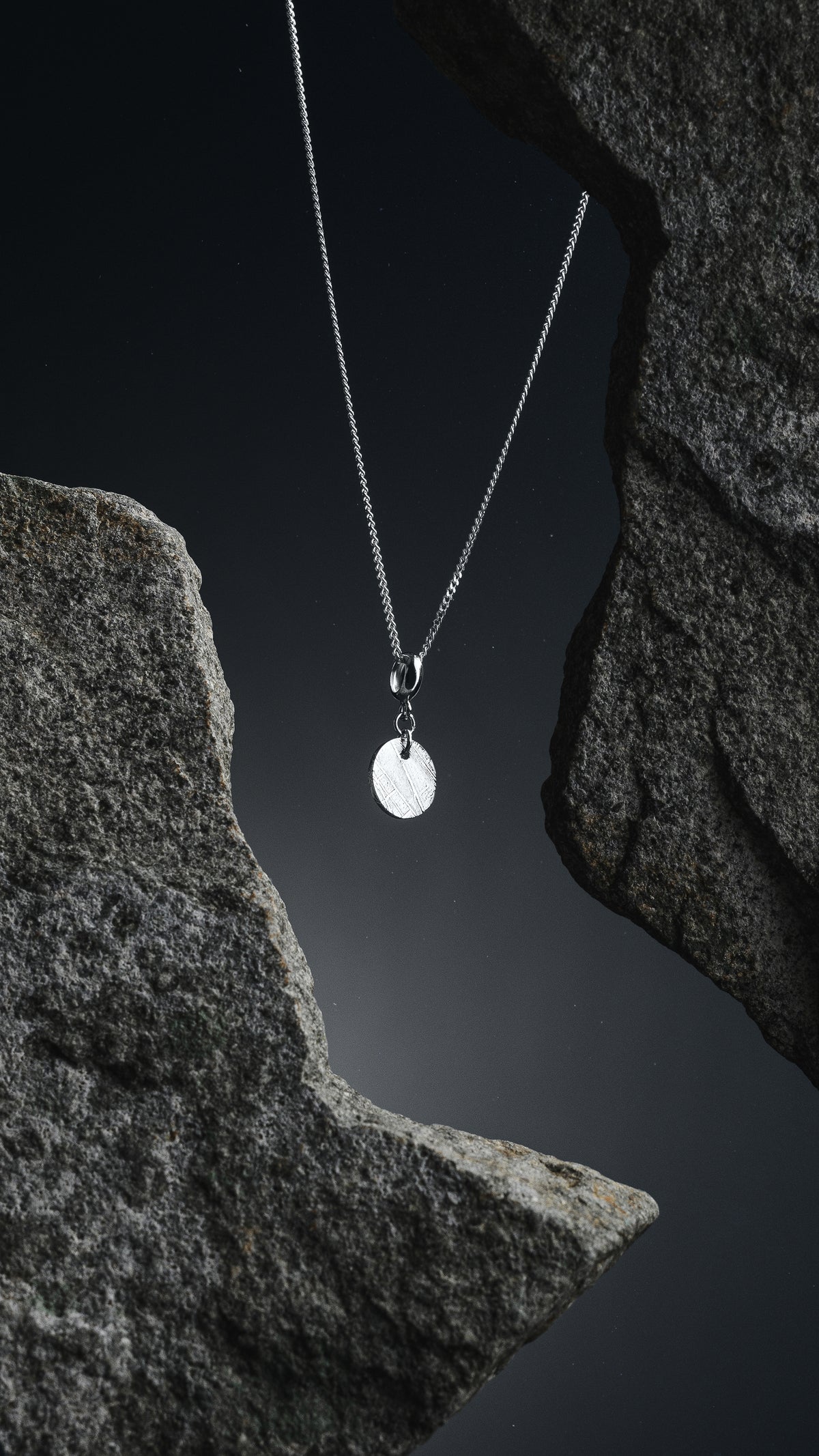 Muonionalusta meteorite Sirius pendant