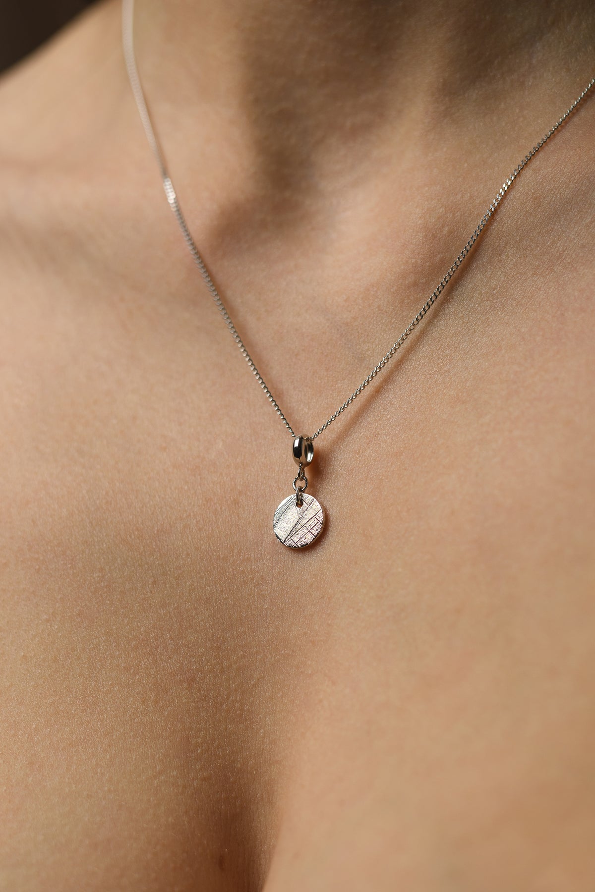 Muonionalusta meteorite Sirius pendant