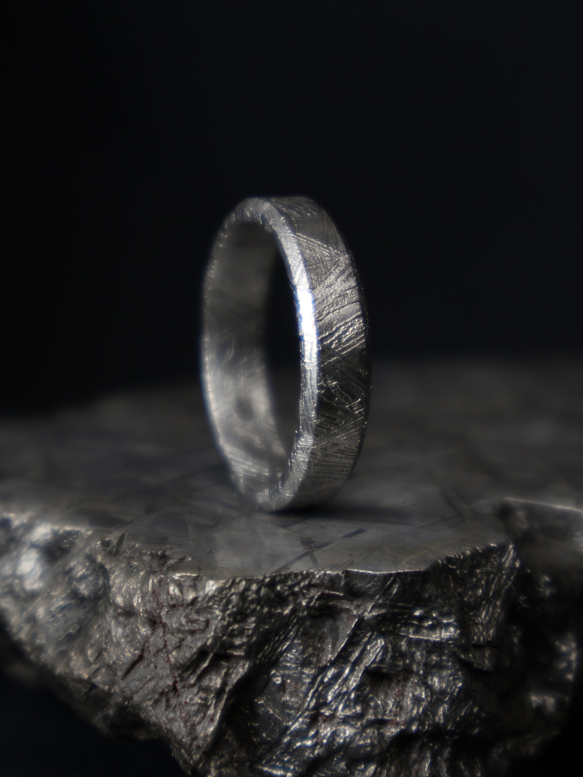 Muonionalusta meteorite Solid ring, Flat.