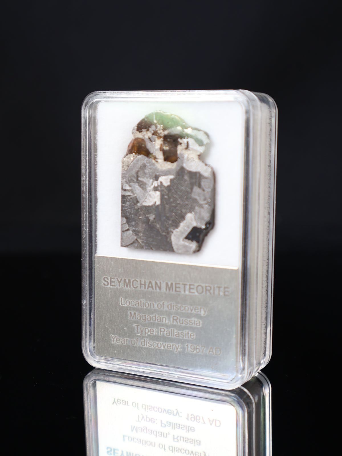 SEYMCHAN METEORITE, RUSSIA. DISPLAY BOX. 7,6 GRAMS.