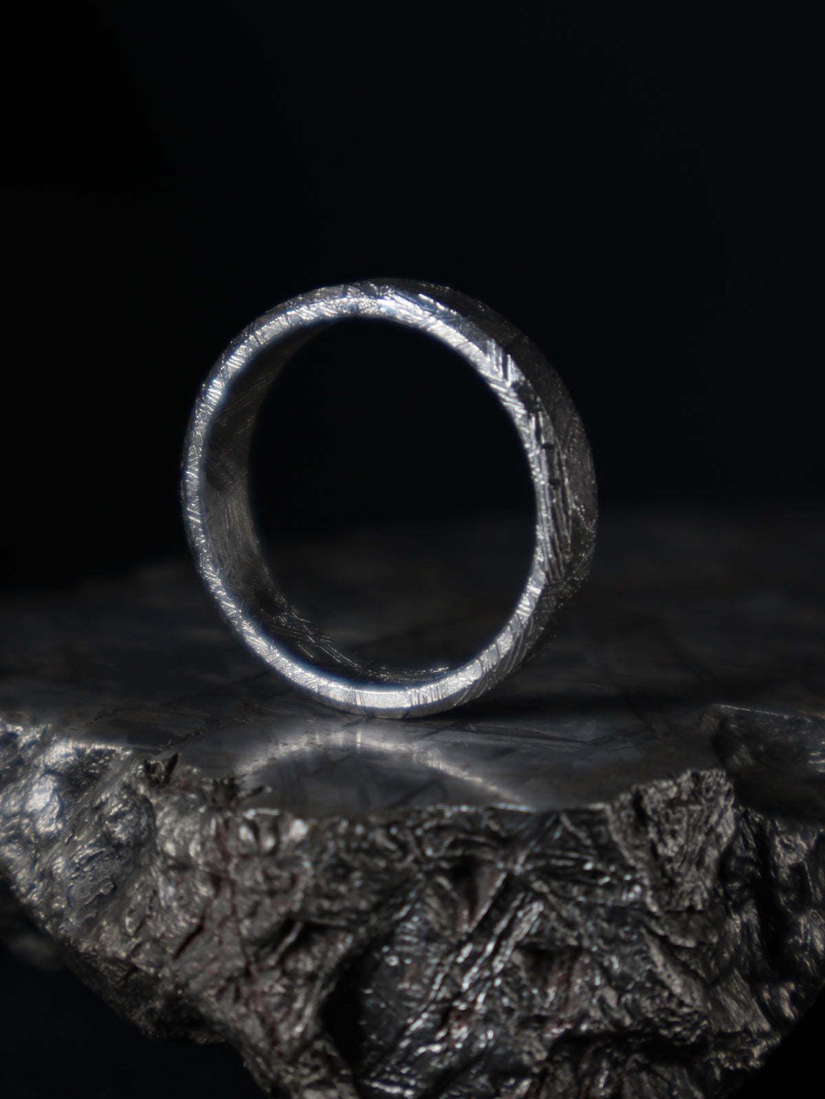 Muonionalusta meteorite Solid ring, Flat.