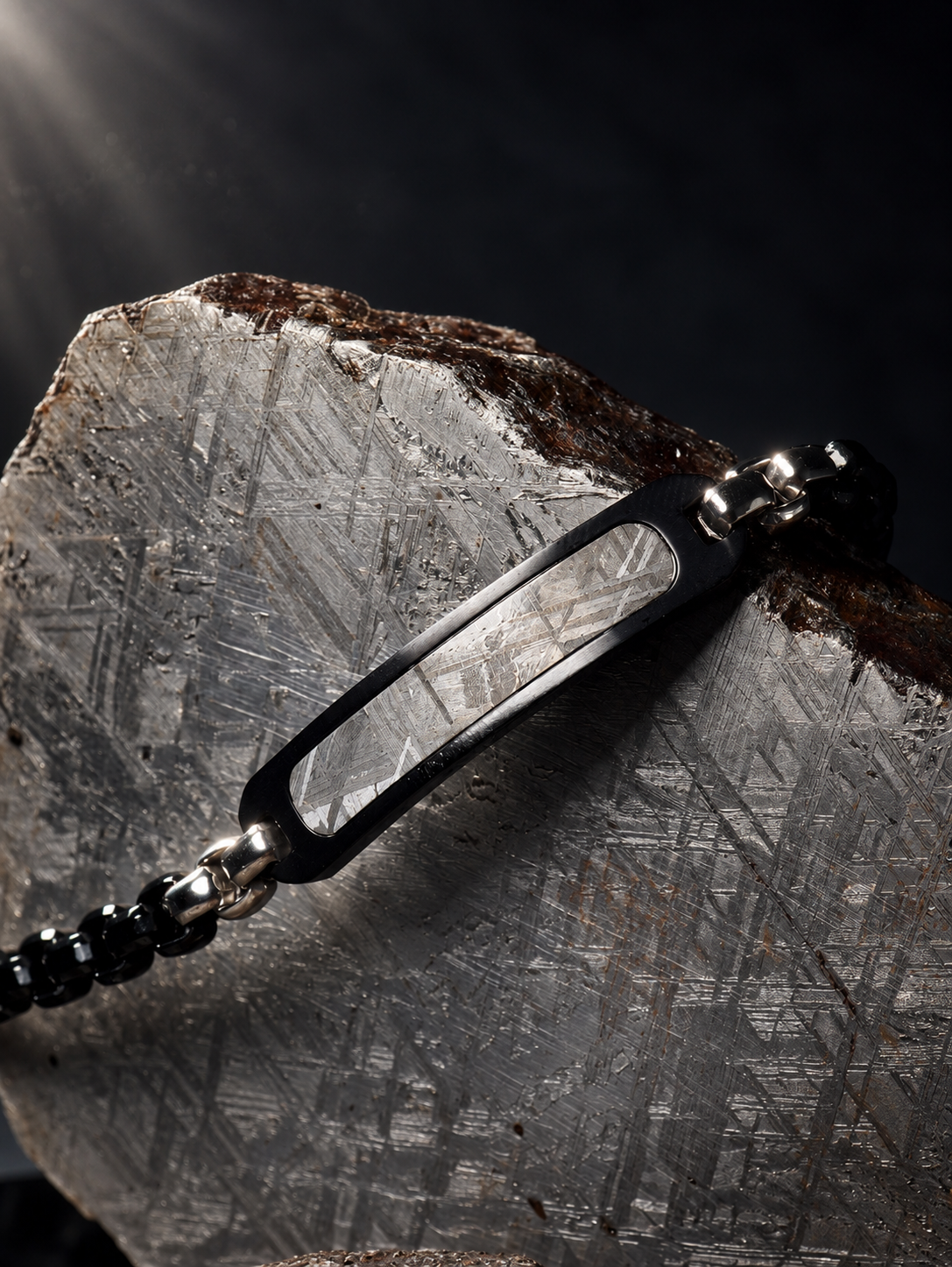 MUONIONALUSTA METEORITE DARK HORIZON BRACELET