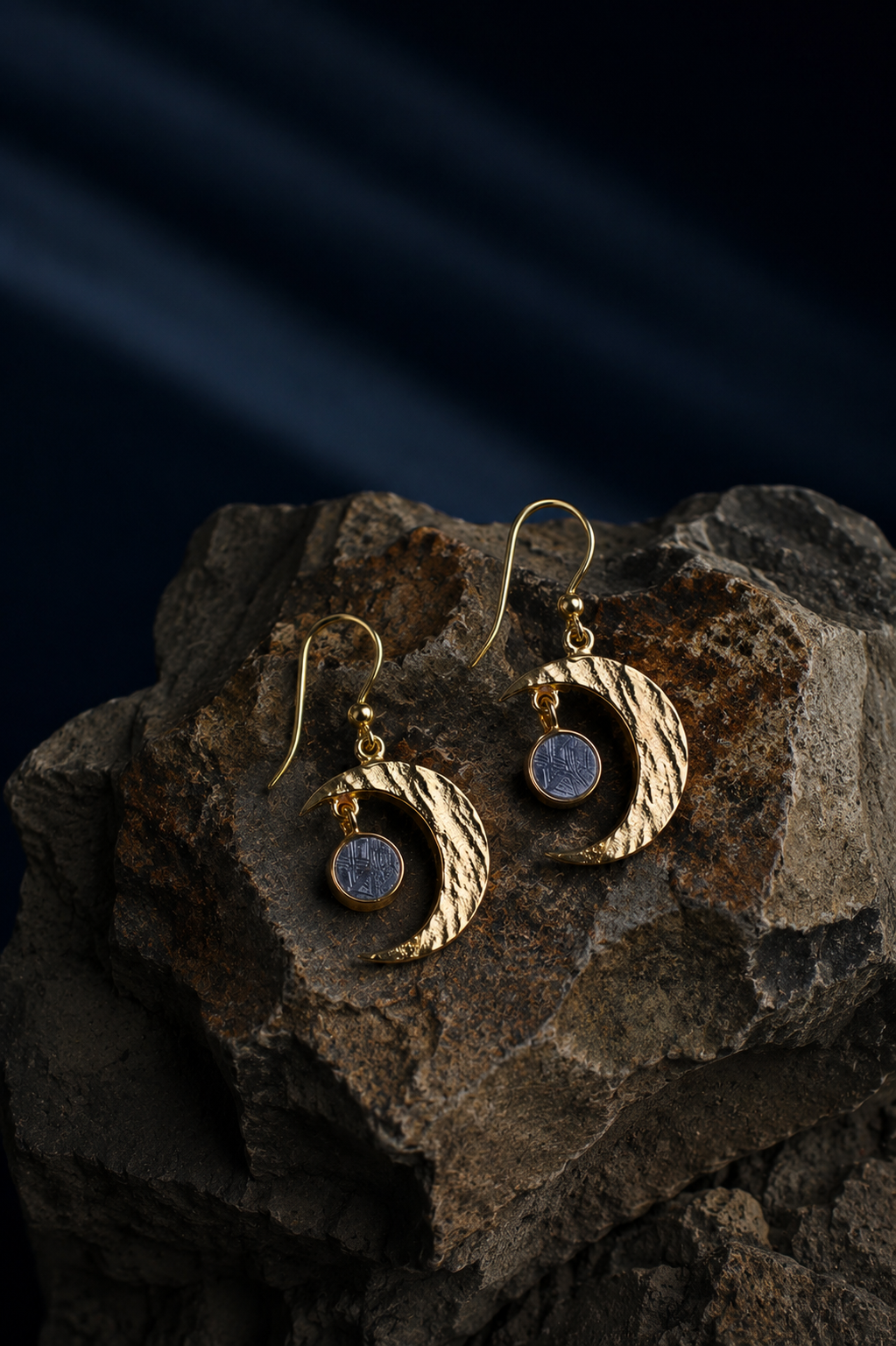 Muonionalusta meteorite Nordic moon earrings
