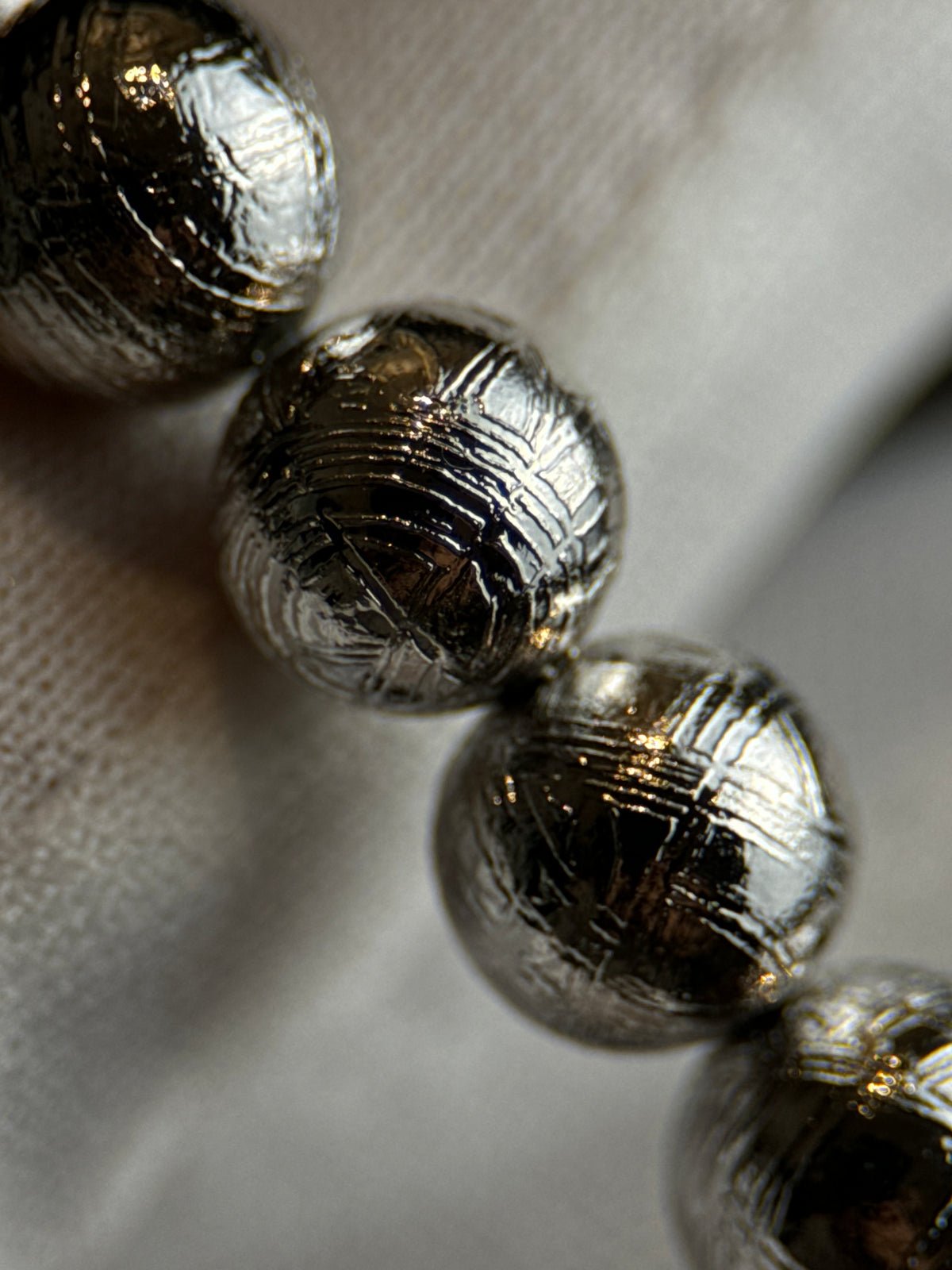 Muonionalusta meteorite Bead bracelet, 8mm
