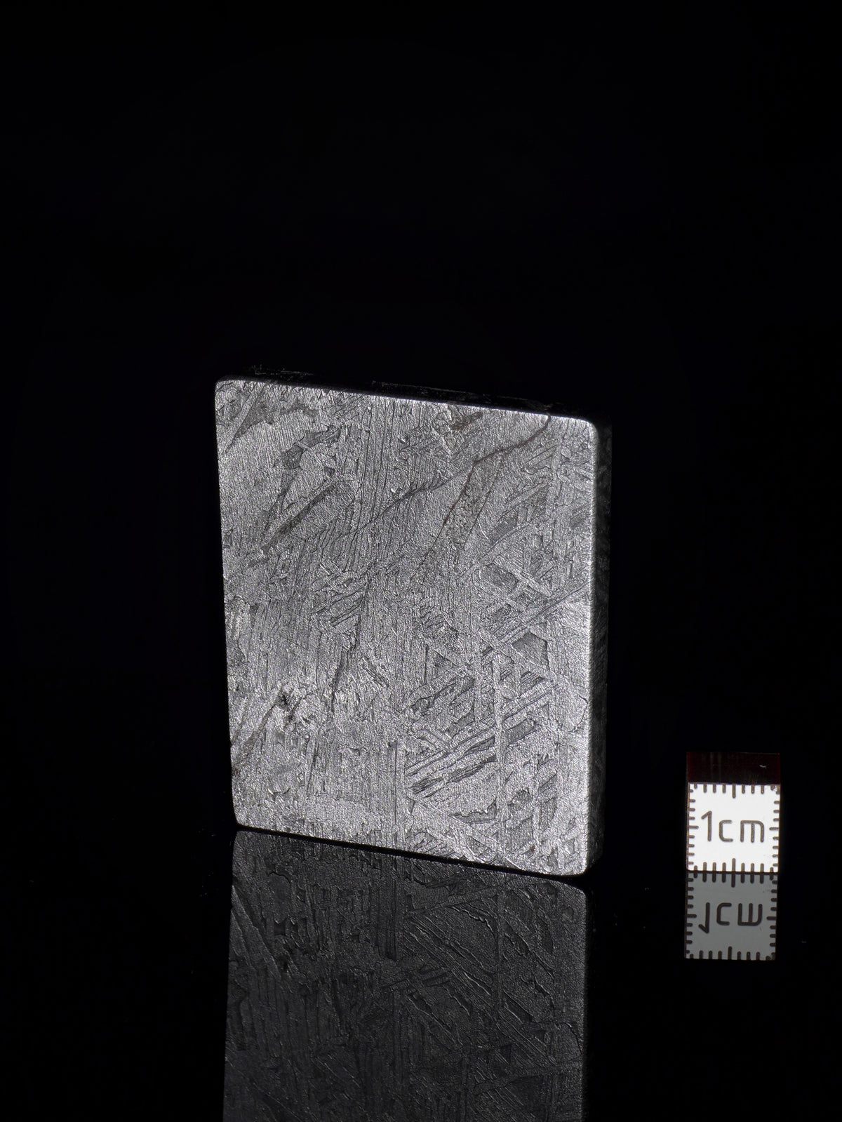 Aletai Meteorite, Gobi desert, China. 84,38 grams.