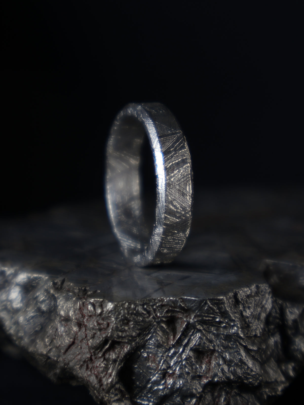 Muonionalusta meteorite Solid ring, Flat.