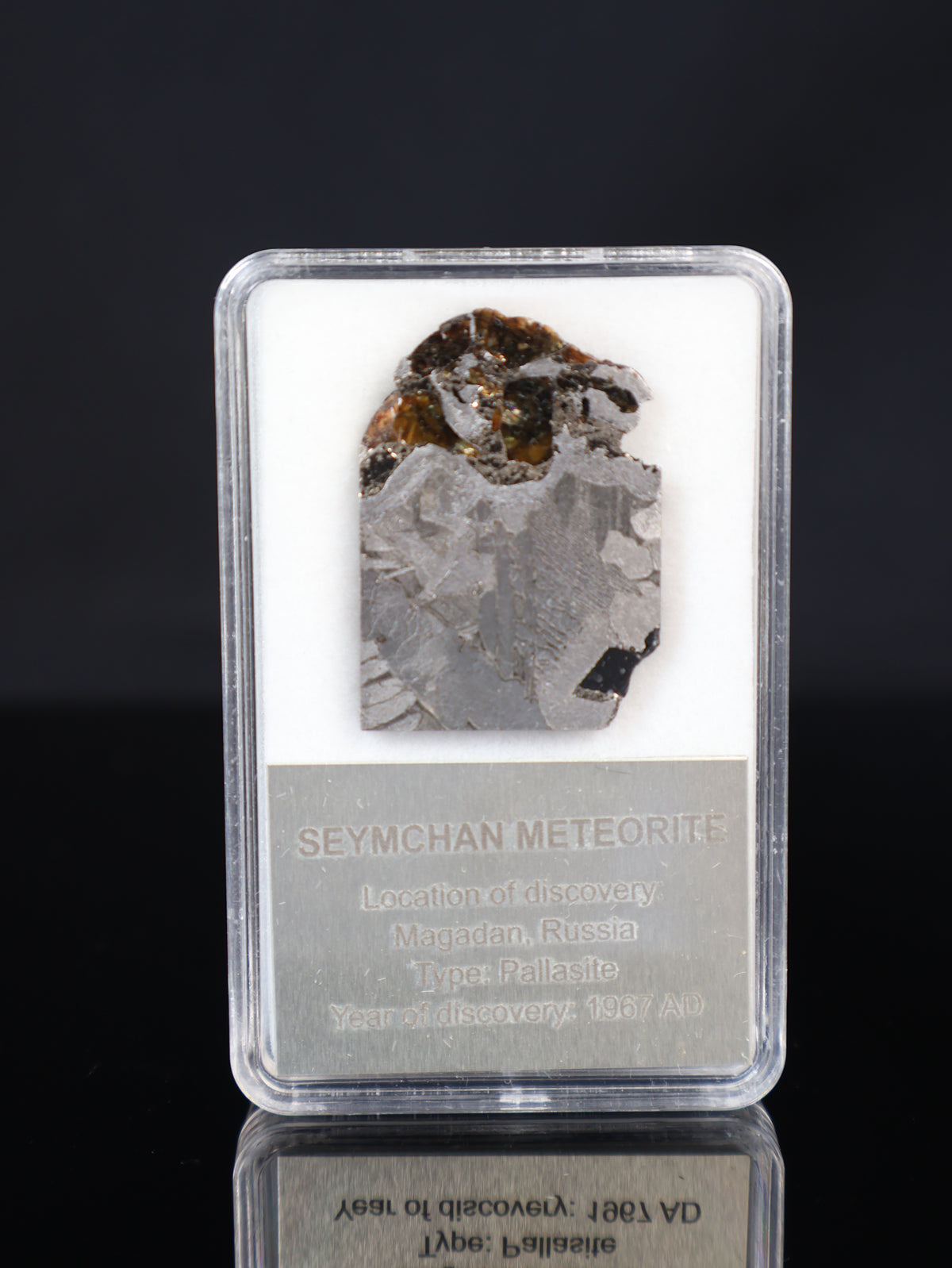 SEYMCHAN METEORITE, RUSSIA. DISPLAY BOX. 7,6 GRAMS.