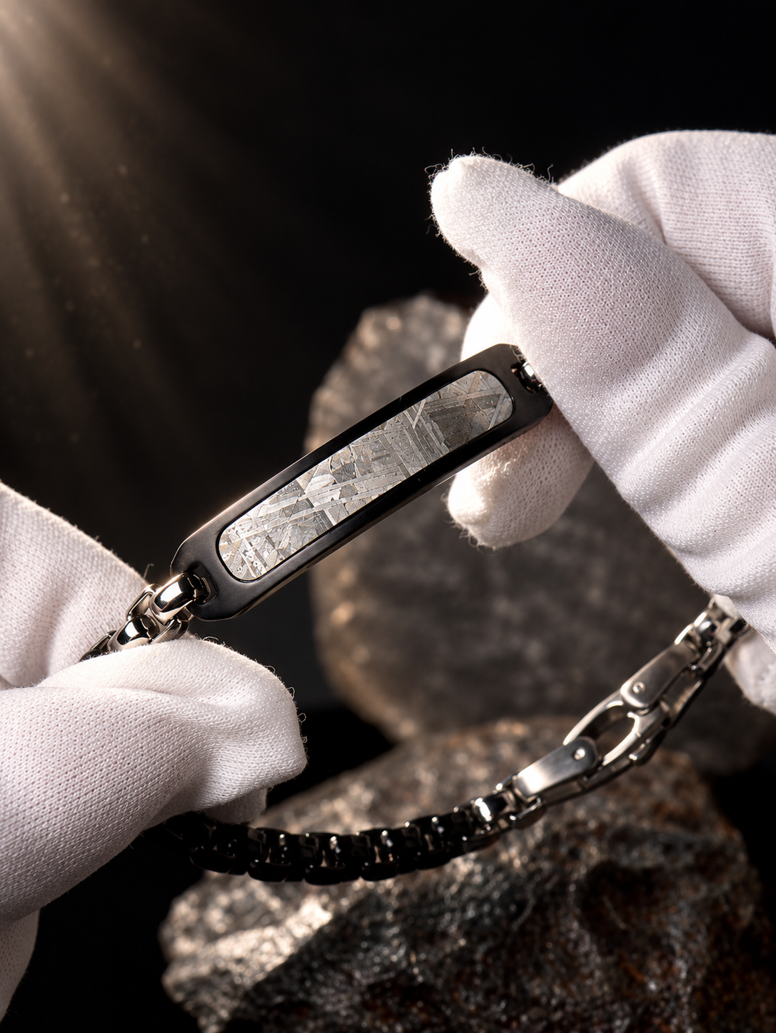 MUONIONALUSTA METEORITE DARK HORIZON BRACELET