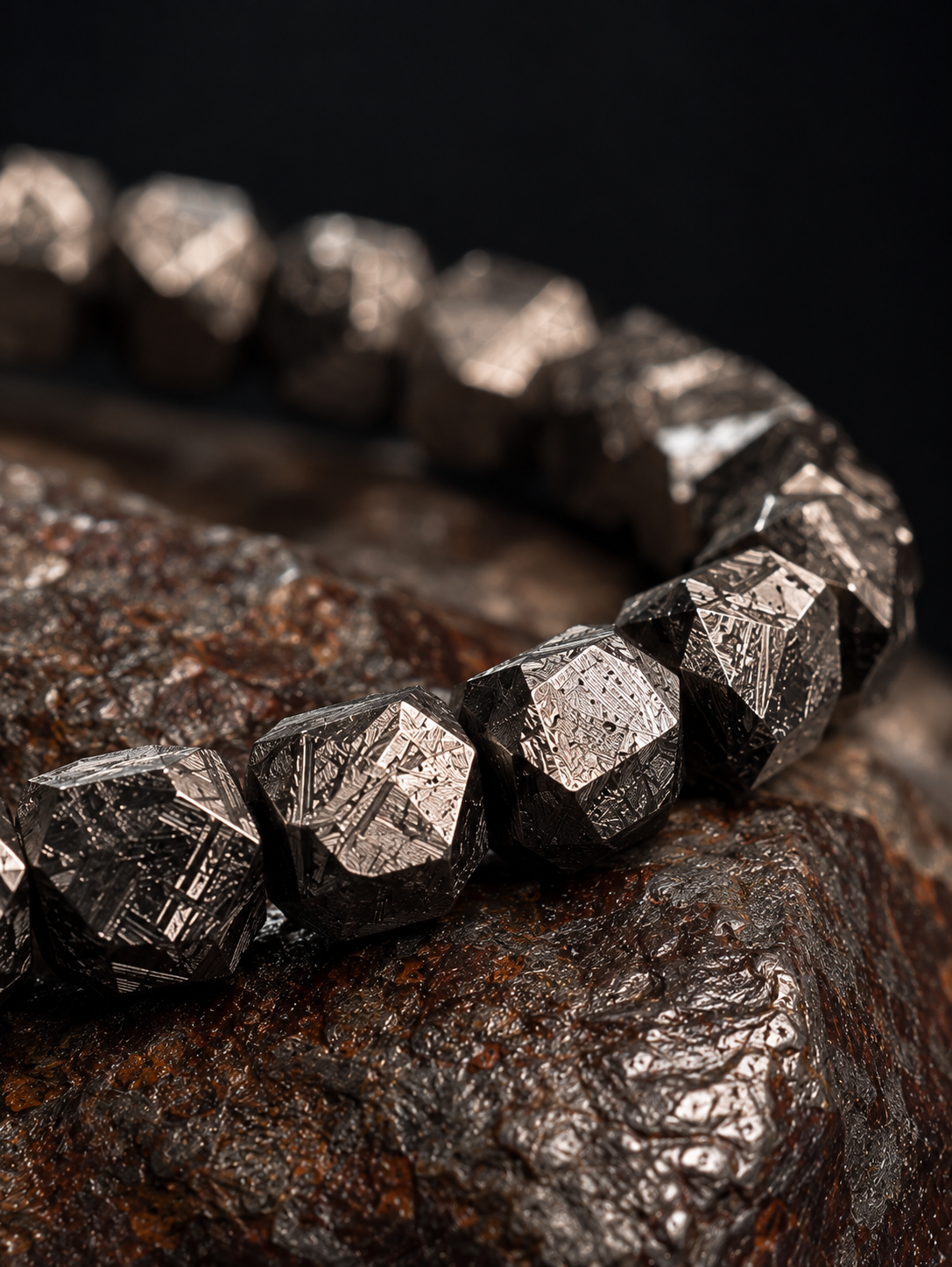 MUONIONALUSTA METEORITE DARK CORE BRACELET