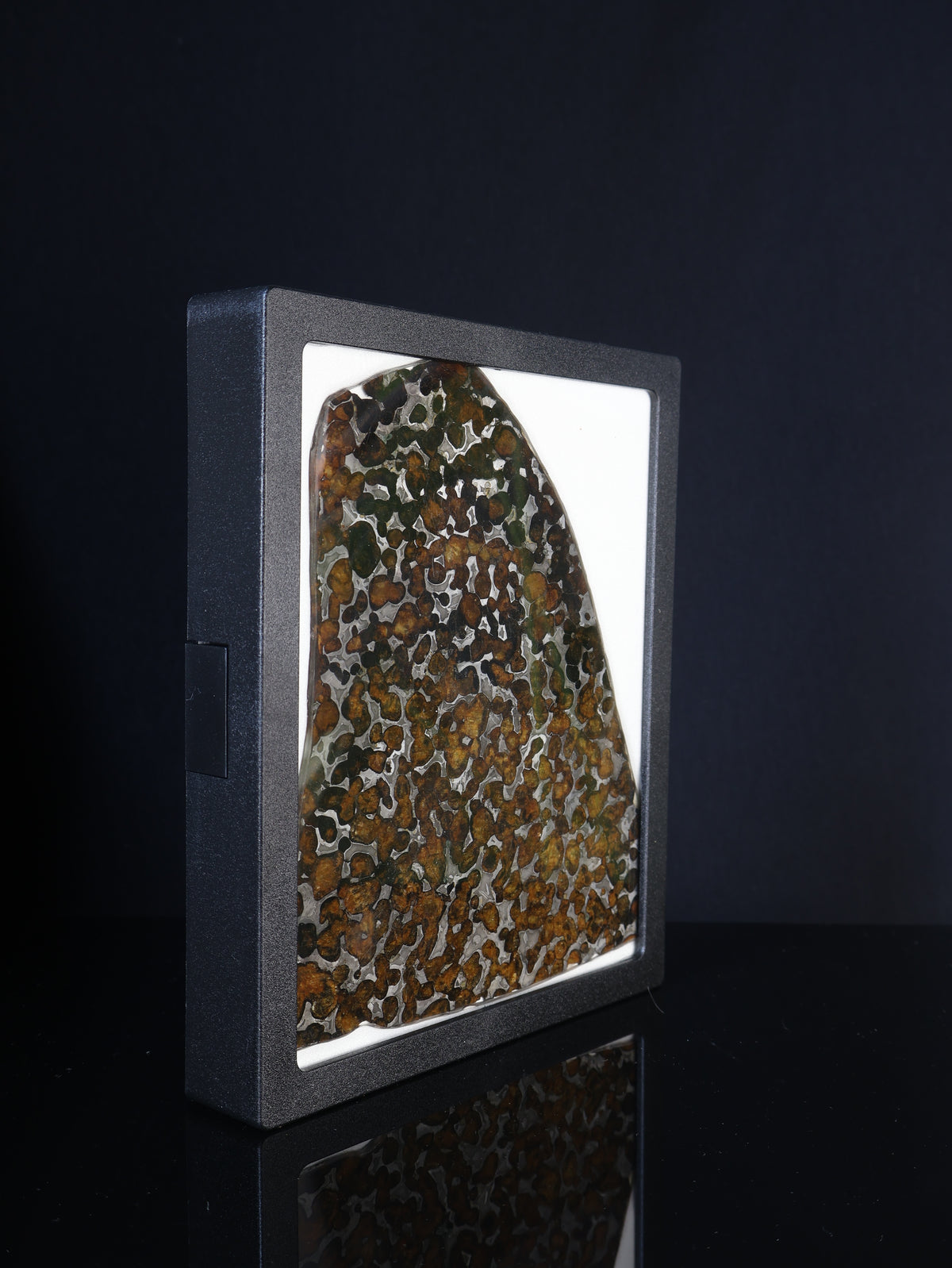 SERICHO METEORITE, KENYA. 87 GRAMS SLICE