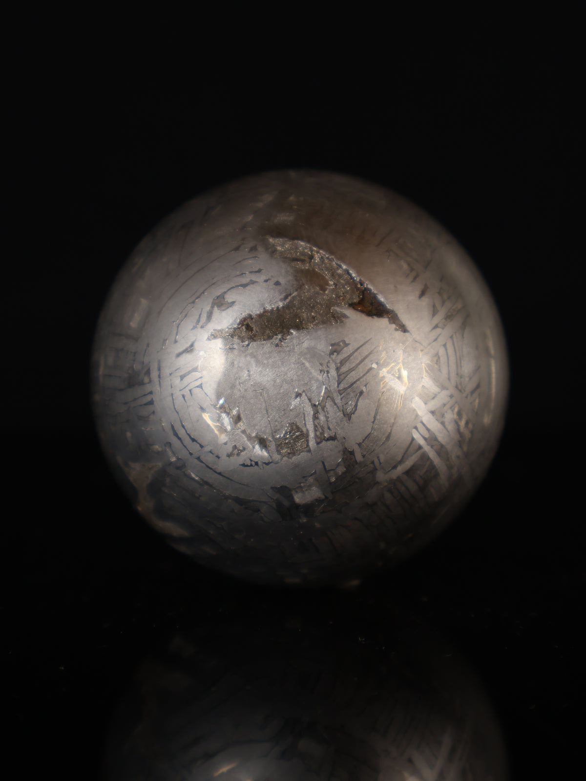 Aletai meteorite sphere, 340g