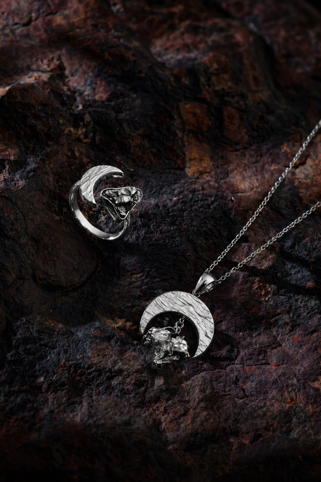 Campo del Cielo Moon Jewelry Set