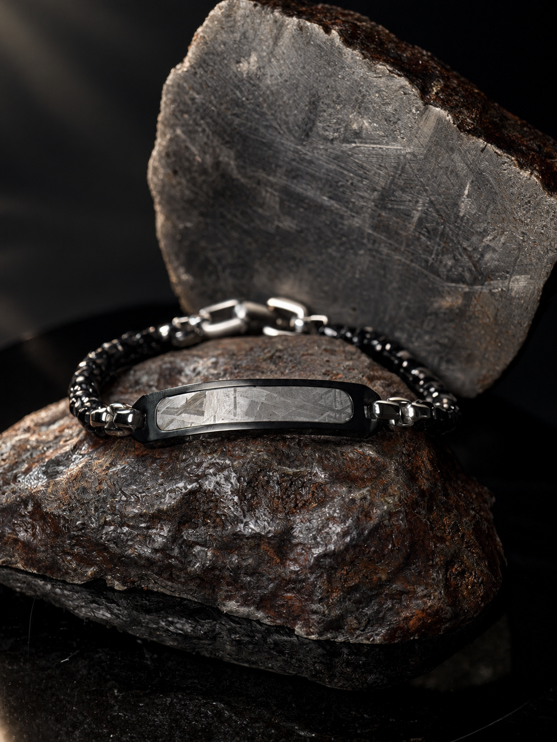 MUONIONALUSTA METEORITE DARK HORIZON BRACELET