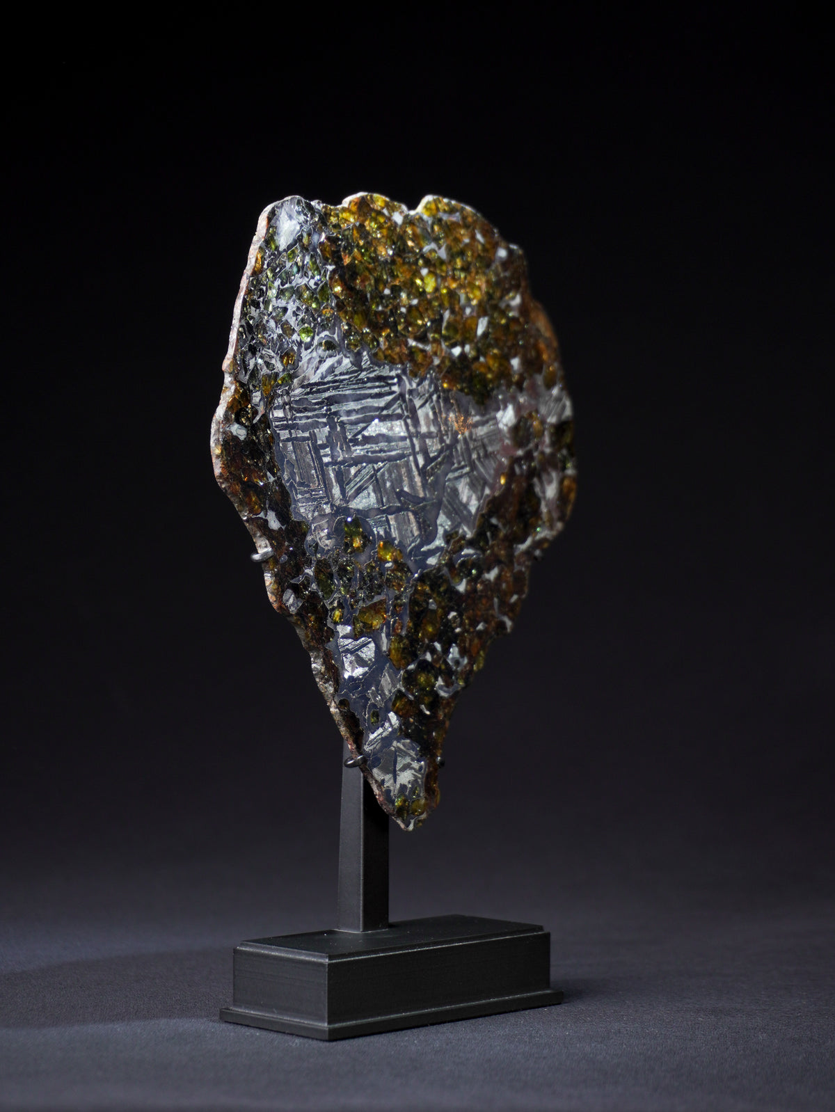 SEYMCHAN METEORITE, MAGADAN REGION, RUSSIA. 187  GRAMS.