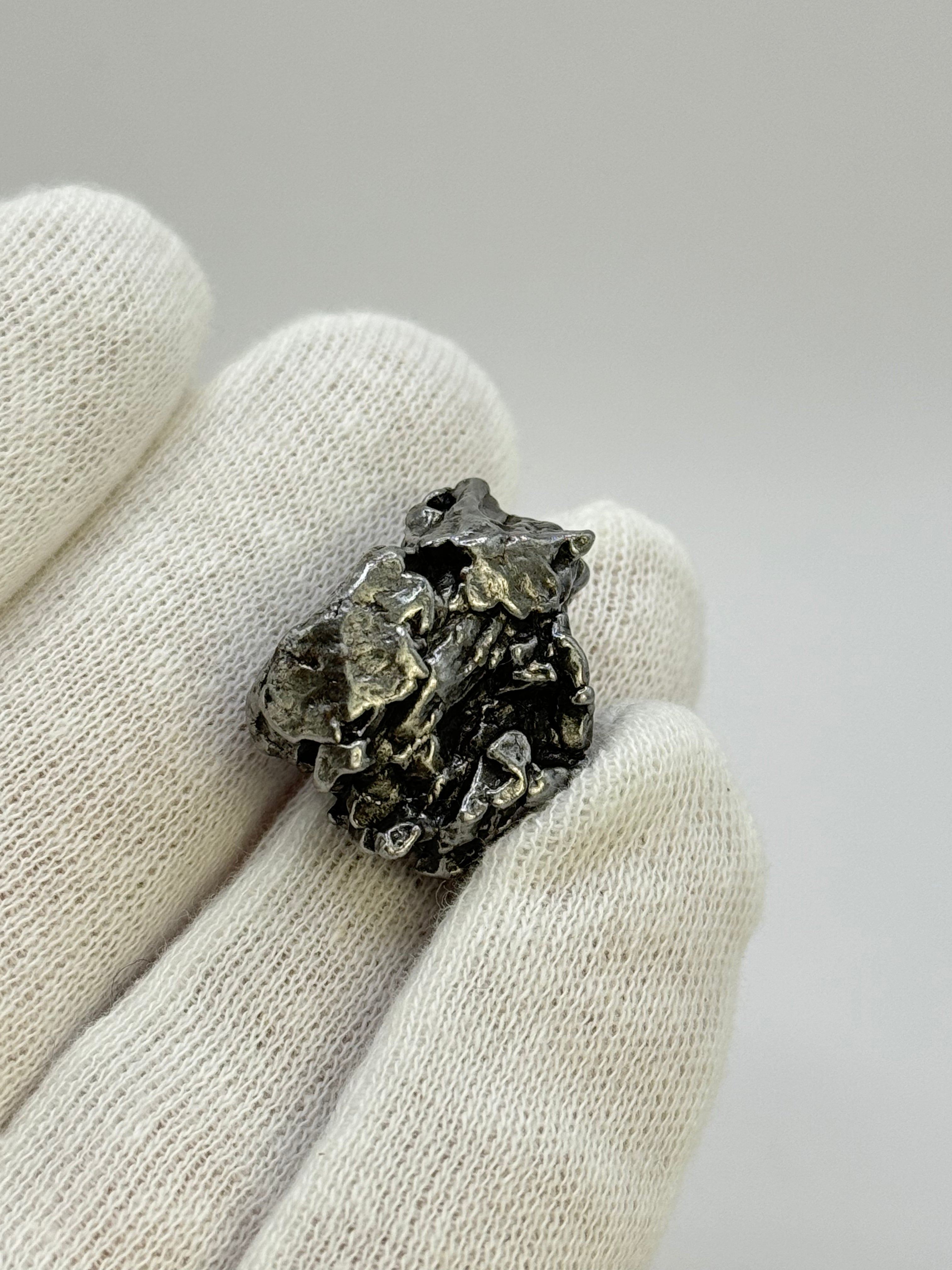 Campo del Cielo meteorite, South America. 27,31 grams.