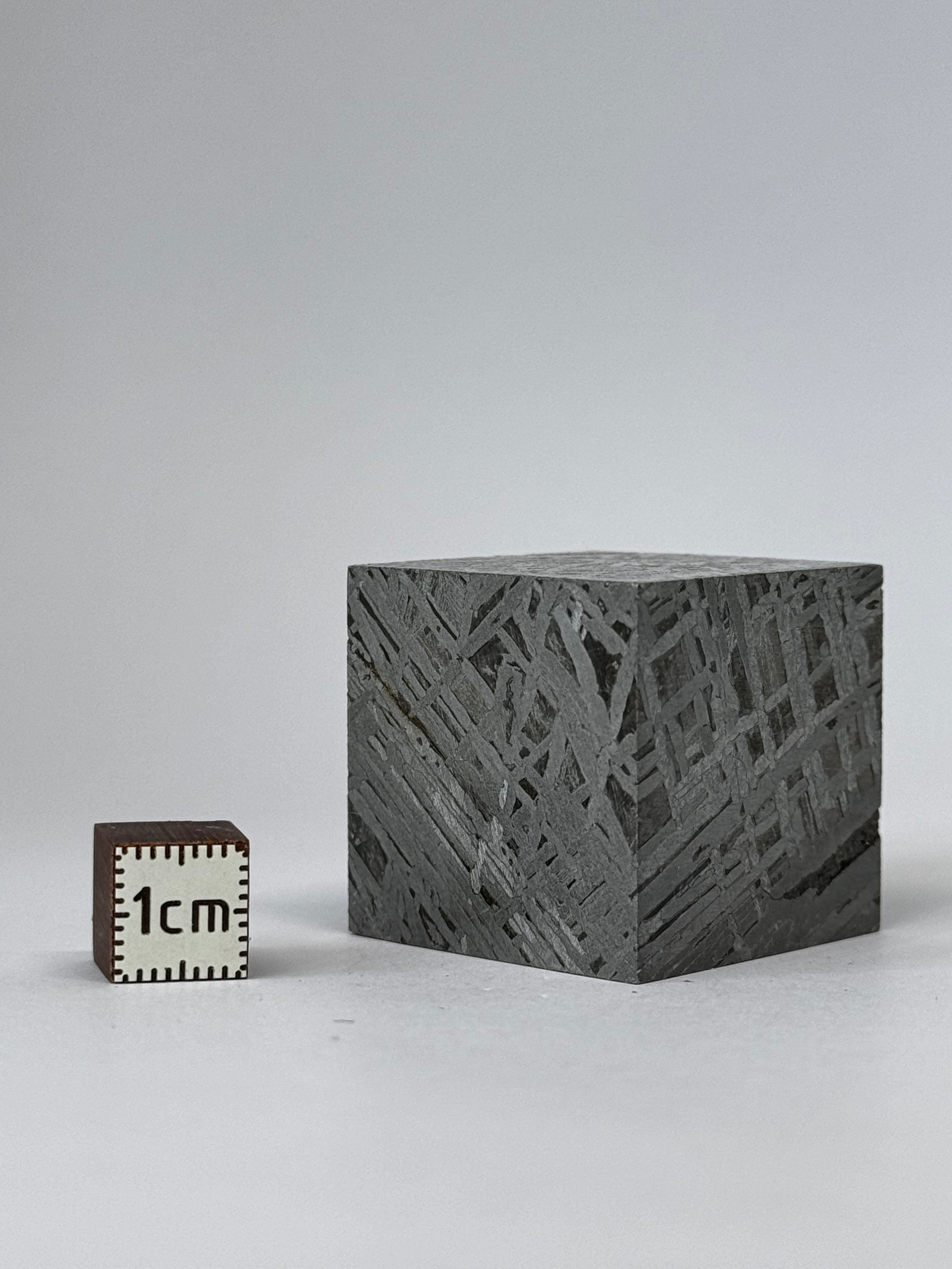 Aletai, Gobi Desert, China. 187,90 grams Cube.