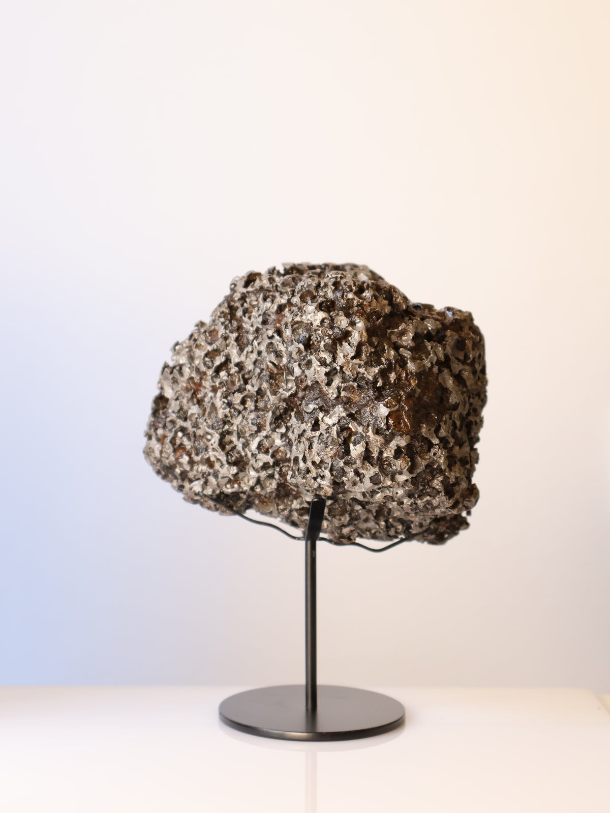 Sericho meteorite, Kenya, Full meteorite 4,43 Kilograms.