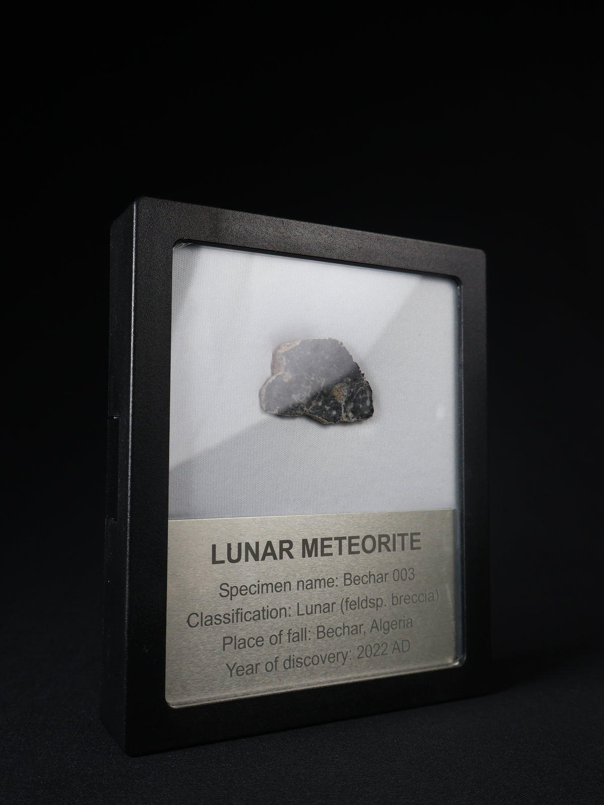 Lunar meteorite, Bechar 003, Algeria. 7,57 grams end-cut.