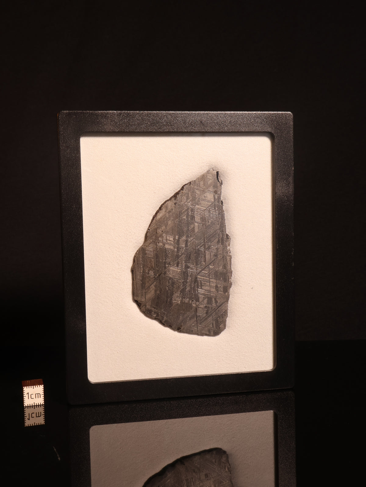 Muonionalusta Meteorite, Sweden. 68,59 grams slice.