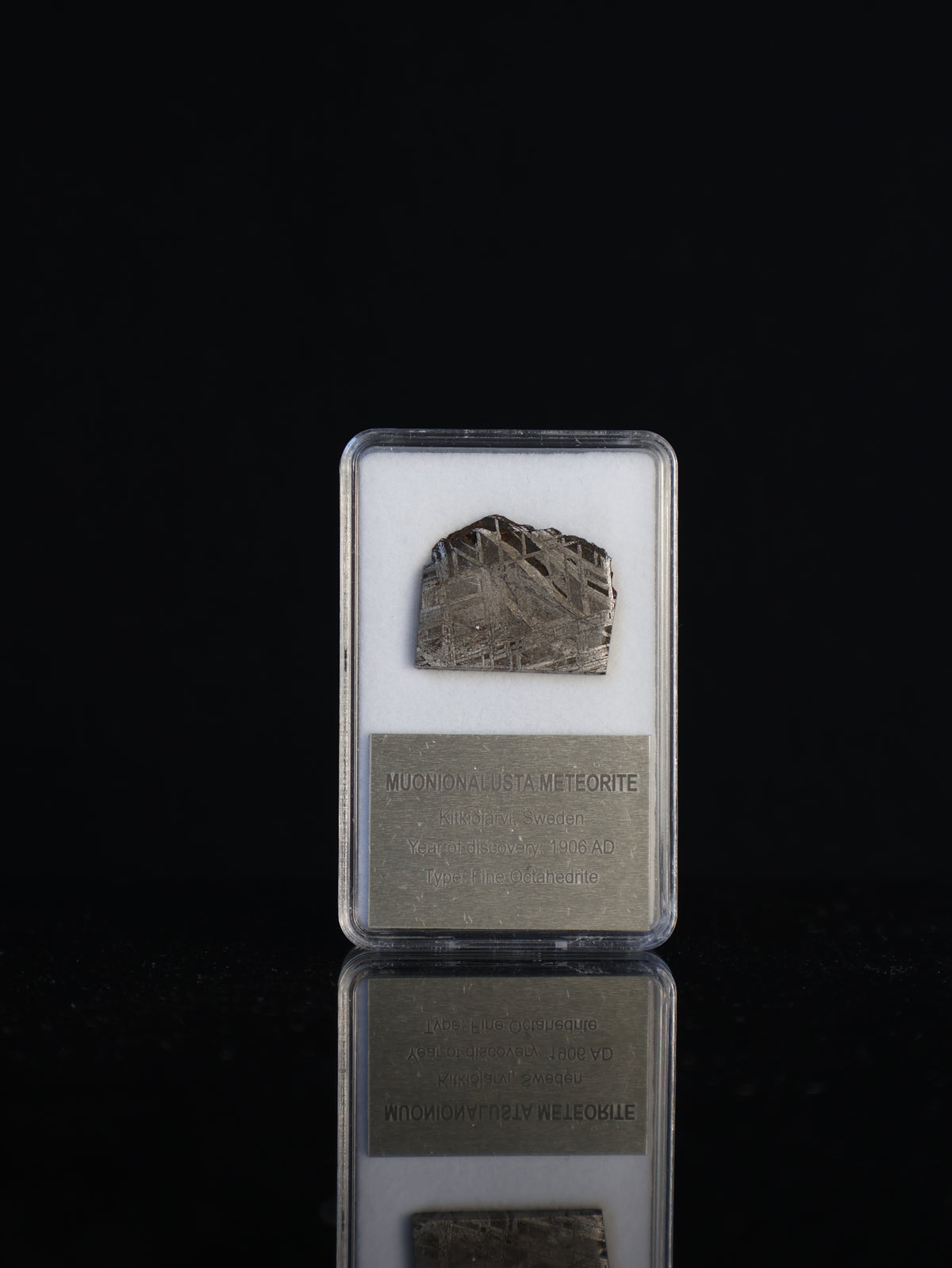 MUONIONALUSTA METEORITE, SWEDEN. DISPLAY BOX. 8,3 GRAMS