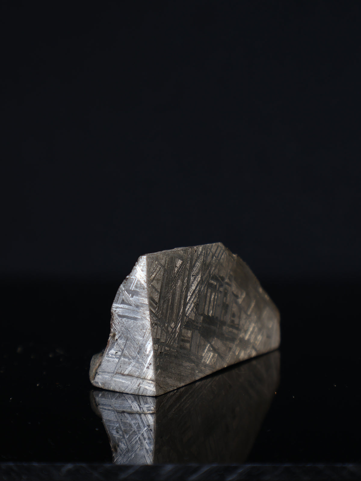 MUONIONALUSTA METEORITE, SWEDEN. 155 GRAMS END-CUT.