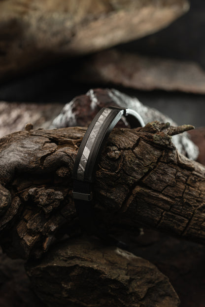 Muonionalusta Meteorite Bracelet with genuine Leather and Carbon Fiber